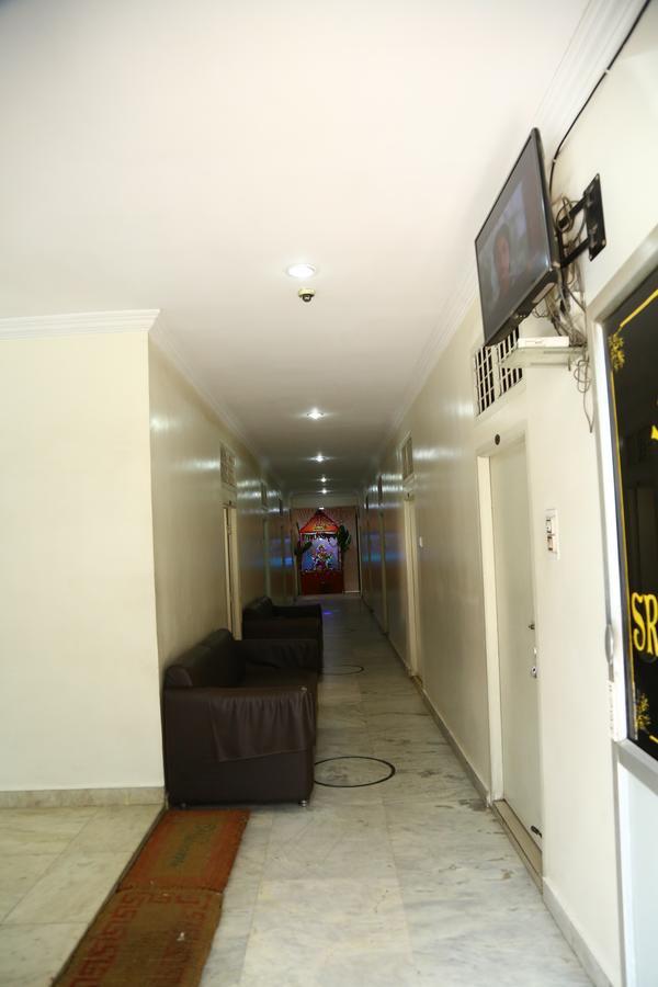 Sri Sai Krishna Deluxe Lodge Haydarabad Dış mekan fotoğraf