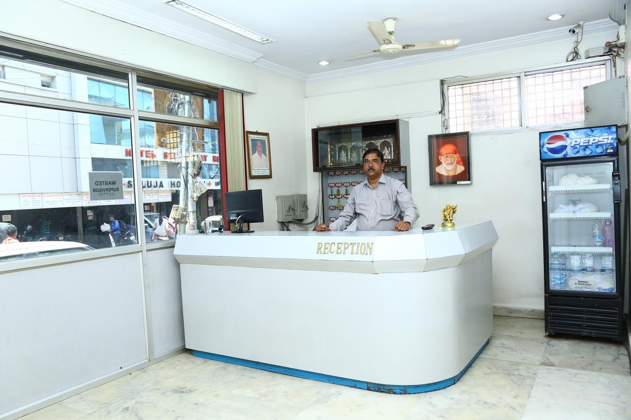 Sri Sai Krishna Deluxe Lodge Haydarabad Dış mekan fotoğraf