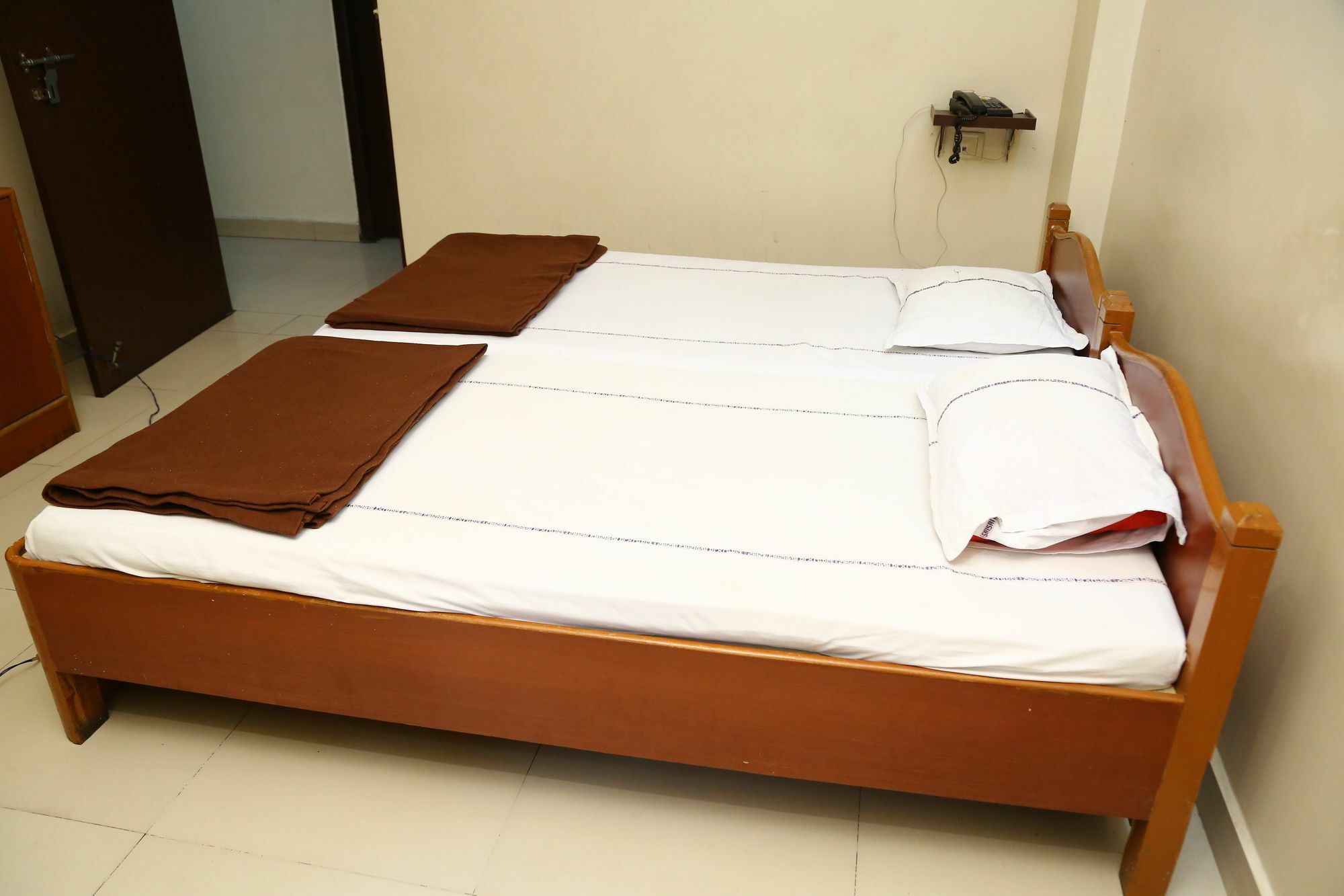 Sri Sai Krishna Deluxe Lodge Haydarabad Dış mekan fotoğraf